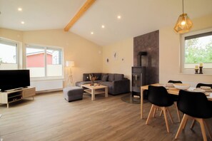 TV, fireplace, DVD player, stereo