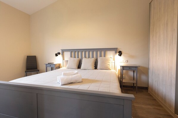 2 habitaciones, cuna de viaje y wifi gratis 