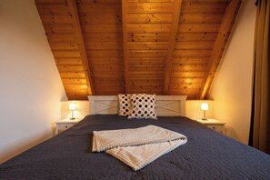 3 chambres, fer et planche à repasser, lit parapluie, Wi-Fi gratuit