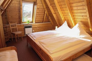 2 bedrooms, iron/ironing board, travel cot, free WiFi - Vacation home Xenia. Close to the beach and charming. (Wurster Nordseeküste)