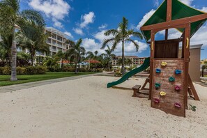 Apartment, Accessible | 3 bedrooms - Eagle Beach Resort Ground Level 3br3ba Pool Levent (Oranjestad)