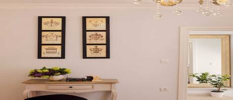 1 bedroom, iron/ironing board, free WiFi