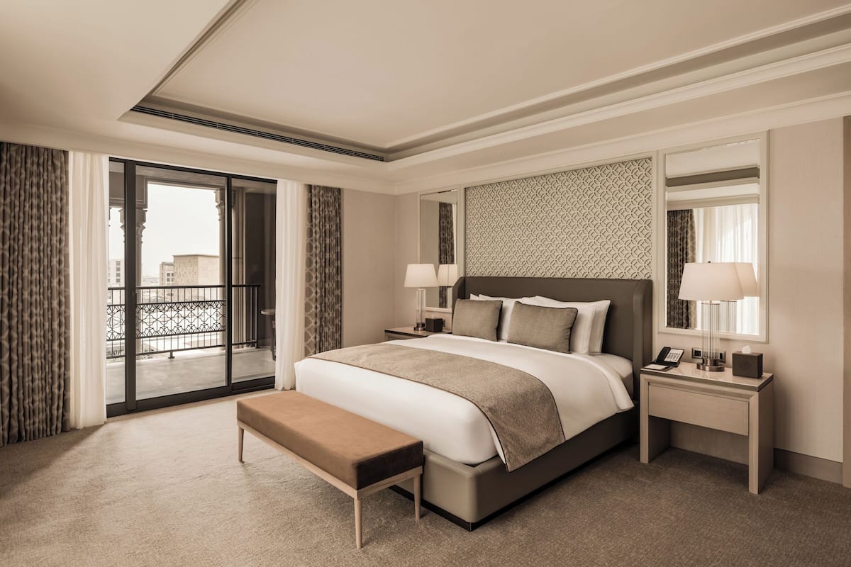 Minibar, odada kasa, güneşlik/perde, portatif/ilave yatak 