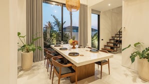 In-room dining - Aquamarine Villas III (Munggu)