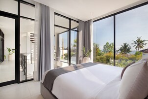 Caja fuerte, decoración individual, mobiliario individual y escritorio