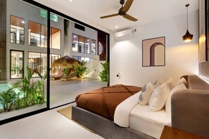 In-room safe, individually decorated, individually furnished, desk - Aquamarine Villas III (Munggu)