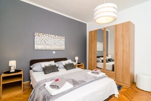 1 bedroom, iron/ironing board, free WiFi