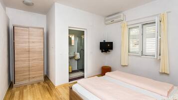 1 bedroom, WiFi (free)