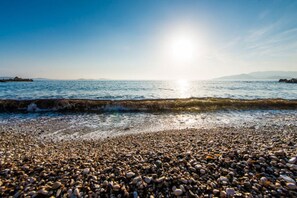 Una playa cerca