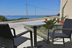 Outdoor dining - Villa Samba - Studio with Terrace and Sea View - gasi se (Mlini)