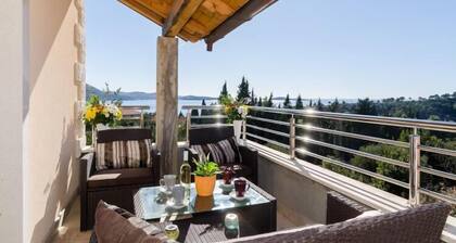 Villa Avoca - Four Bedroom Villa with Swimming Pool