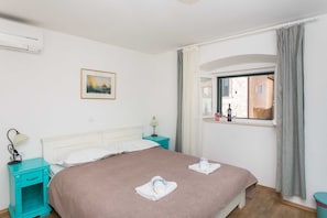1 dormitorio, tabla de planchar con plancha, wifi gratis