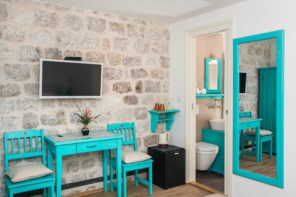 1 bedroom, iron/ironing board, free WiFi