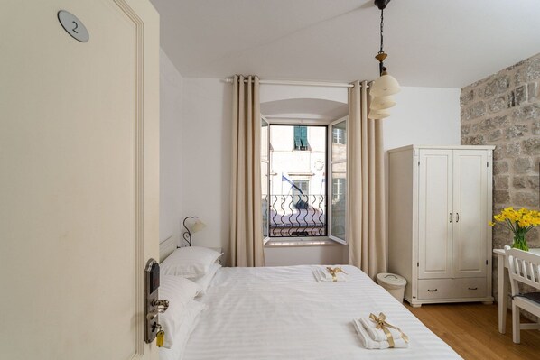 1 bedroom, iron/ironing board, free WiFi