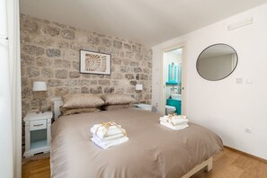 1 bedroom, iron/ironing board, free WiFi - Guest House Lumin - Twin Room with City View (Third Floor) (BR3) (Dubrovnik)