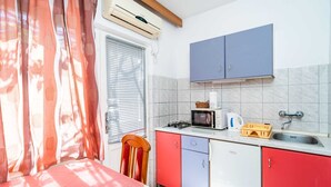 Unclassified image, 2 of 22, button - Apartments Klis -Studio Apartment with Terrace - 2 (A) (Soline)
