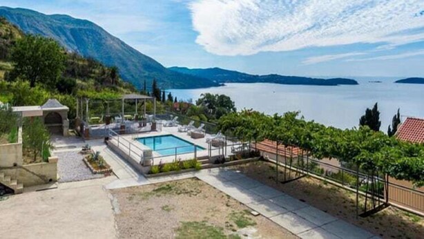 Pool - Apartments Klis -Studio Apartment with Terrace - 2 (B) (Soline)