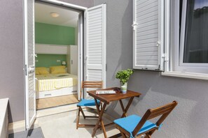1 bedroom, iron/ironing board, travel cot, free WiFi - Apartments Villa Karmen - One-Bedroom Apartment with Terrace (Olive) (Dubrovnik)