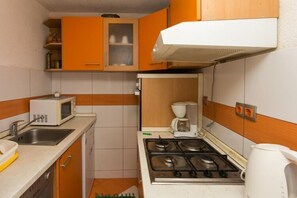 Micro-ondas, cooktop, lava-louças