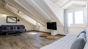 2 bedrooms, WiFi (free)