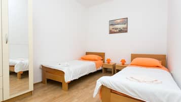 1 Schlafzimmer, Bügeleisen/Bügelbrett, Reisekinderbett, kostenloses WLAN