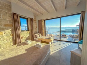 3 bedrooms, iron/ironing board, free WiFi, bed sheets - Paleokastro Luxe Villa - Playground - Heated Pool, Sea View, Top Wifi (Chania)