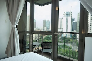 Suite estudio Confort, balcón, vistas a la ciudad | Tabla de planchar con plancha y wifi gratis
