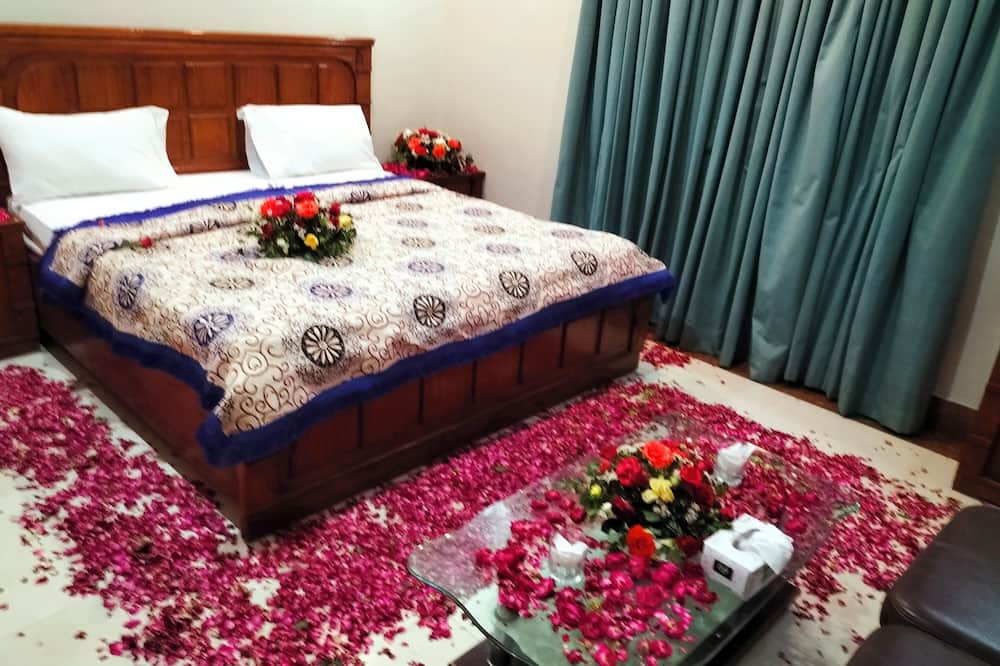 Cosy inn Near Millennium Mall