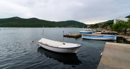 Apartments Ereš Zuronja-One-Bedroom Apartment with Sea View 3