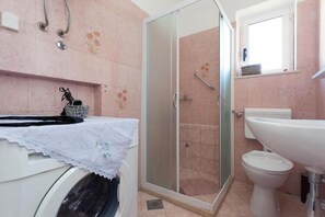 Hair dryer - Villa Iveta - Two-Bedroom Apartment with Terrace and Sea View (Nikša) (Dubrovnik)