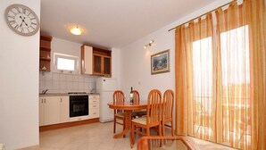 Dining - Apartments Seagull - Comfort Two Bedroom Apartment with Sea View Balcony (Tonko) (Postira)