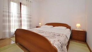 Room - Apartments Seagull - Comfort Two Bedroom Apartment with Sea View Balcony (Tonko) (Postira)