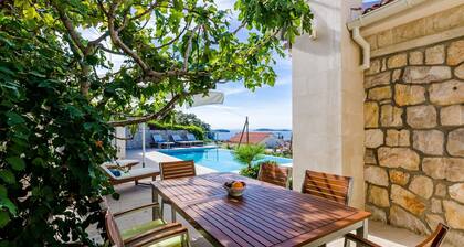 Six Bedroom Villa with Terrace and Swimming Pool