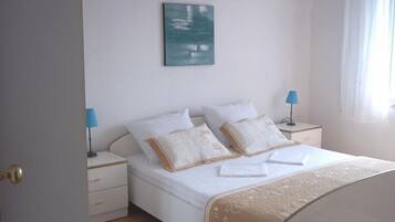 2 soverom, strykejern/-brett og wi-fi (inkludert)