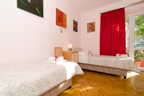 2 habitaciones, tabla de planchar con plancha y wifi gratis 