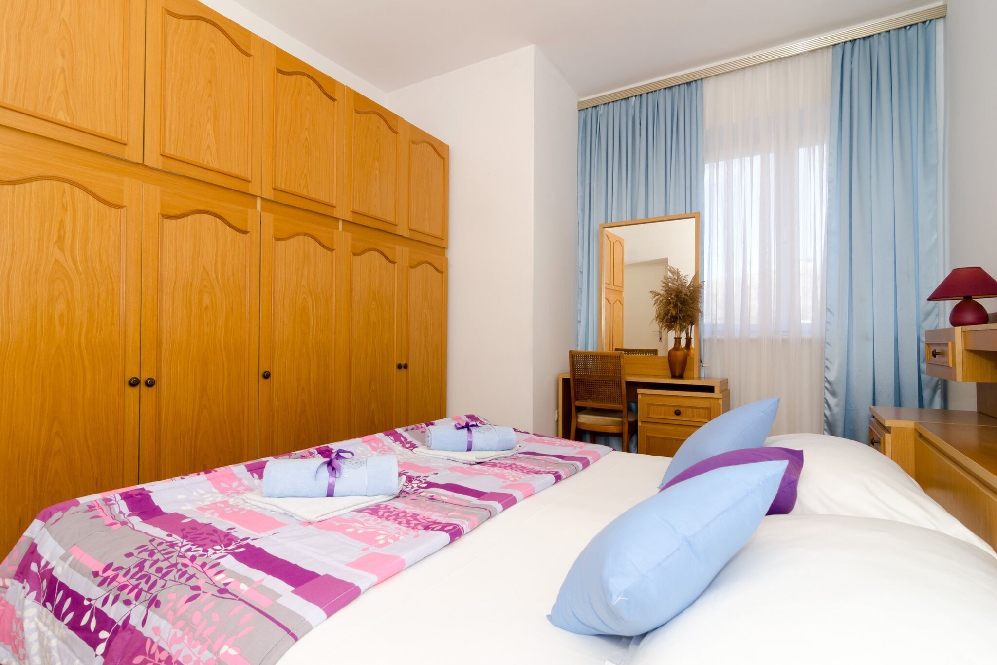 2 bedrooms, iron/ironing board, free WiFi