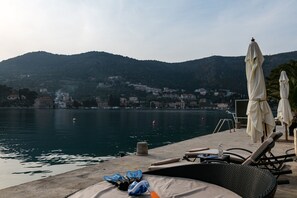 Property grounds - Apartment Frankie's Place - Two-Bedroom Apartment with Terrace and Sea View (Veliki Zaton)