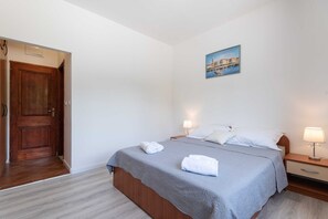 3 camere, Wi-Fi gratuito