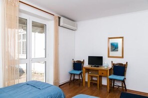 1 bedroom, iron/ironing board, free WiFi