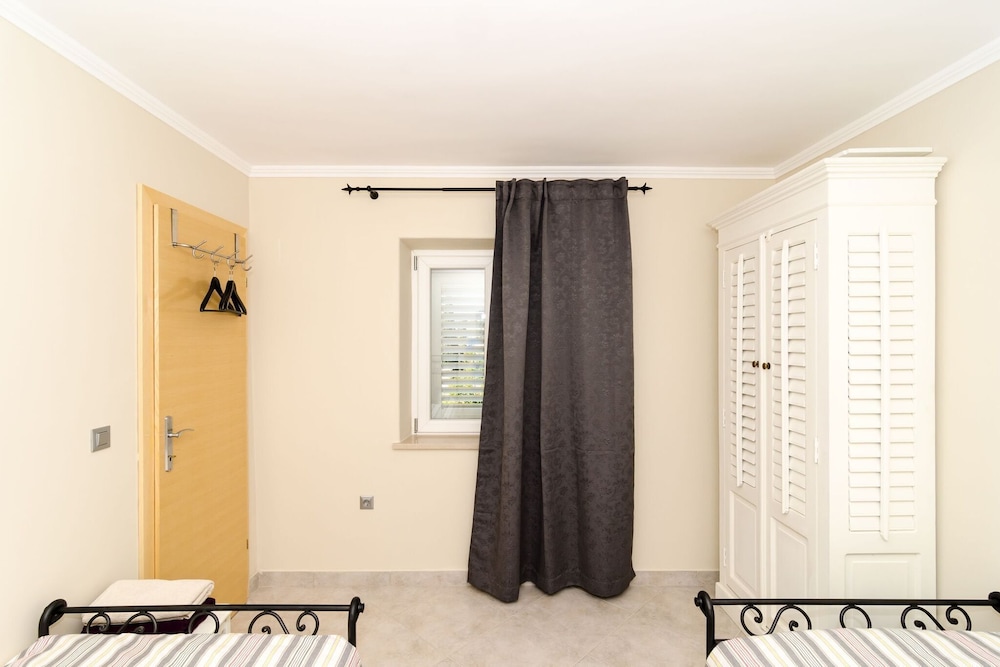 Apartments Gaura OneBedroom Apartment with Terrace Gornji Kono Vrbo