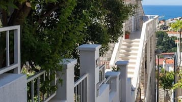 Enceinte de lâhĂ©bergement