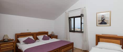 2 bedrooms, free WiFi