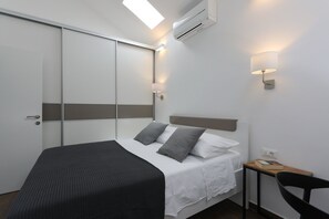 3 bedrooms, iron/ironing board, free WiFi