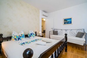 2 bedrooms, iron/ironing board, travel crib, free WiFi