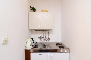 Refrigerador y parrilla de estufa 
