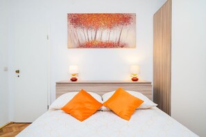 1 bedroom, iron/ironing board, travel cot, free WiFi