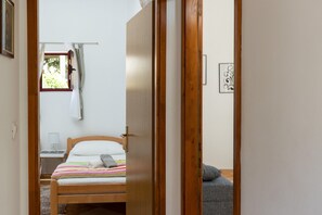 2 soverom, strykejern/-brett og wi-fi (inkludert)