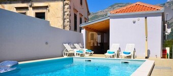Holiday Home Belmondo- Three Bedroom Home with Terrace and Private Pool (A6)