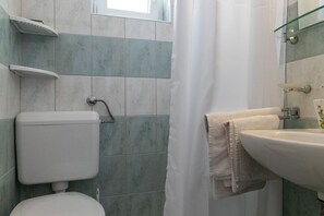 Shower, hair dryer - Apartments Belenum - Double Room with Balcony and Sea View (no.2) (Mlini)