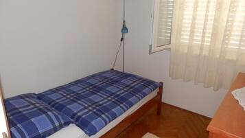 3 bedrooms, iron/ironing board, free WiFi